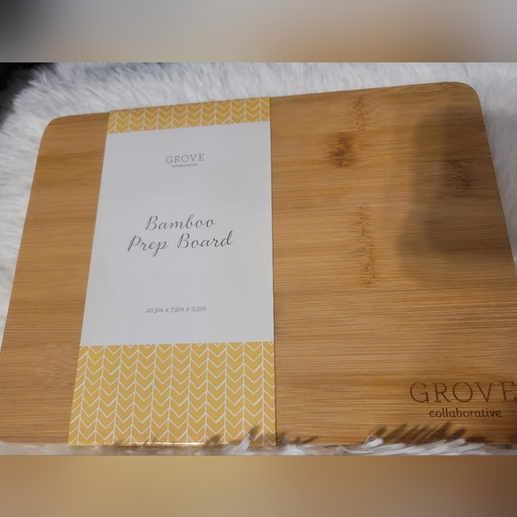 Grove Bamboo Prep Board - Picture 4 of 8